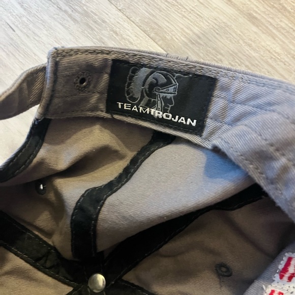 USC red and grey team Trojan hat - Picture 3 of 3